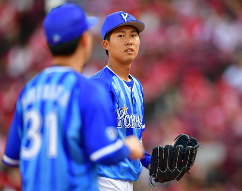 初回を３者凡退でまずは好調広島打線を抑える京山（撮影・清水貴仁）