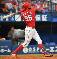 広島メヒア「完璧に」スタメン起用に応える先制ソロ - プロ野球 : 日刊 