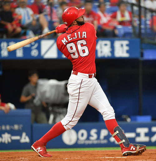 広島メヒア「完璧に」スタメン起用に応える先制ソロ - プロ野球 : 日刊