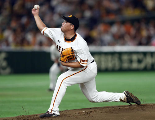 巨人先発の山口俊(撮影・狩俣裕三)