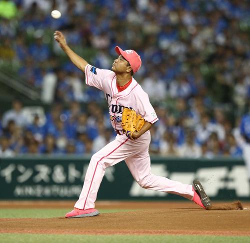 始球式を務めた中山(撮影・黒川智章)
