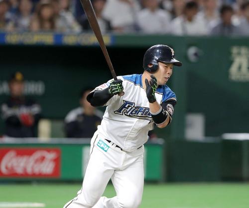 日本ハム対ソフトバンク 5回裏日本ハム1死一、三塁、近藤は一併殺打に終わる(撮影・佐藤翔太)