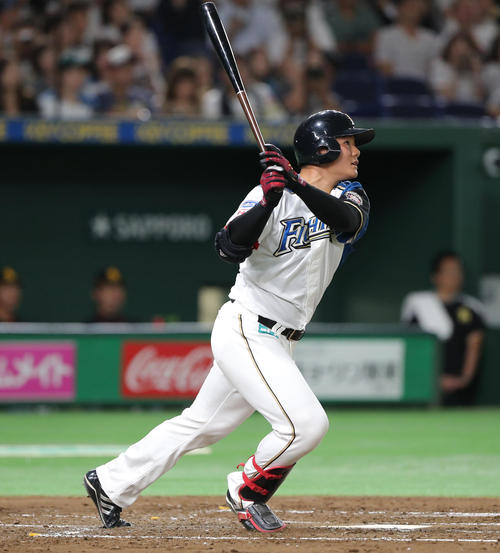 2回裏日本ハム1死一塁、清宮は右飛に終わる(撮影・佐藤翔太)
