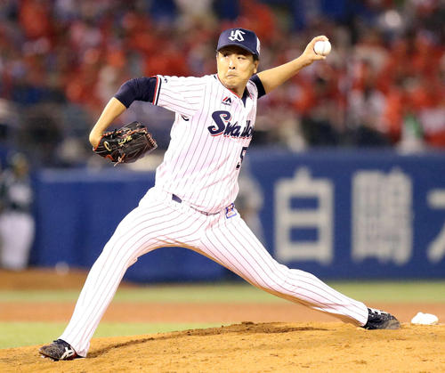 ヤクルト対広島　9回途中から登板の中沢（撮影・狩俣裕三）