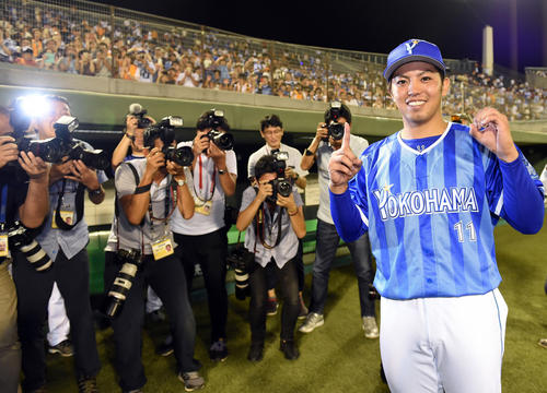 今季10勝目を挙げたDeNAの東（撮影・たえ見朱実）