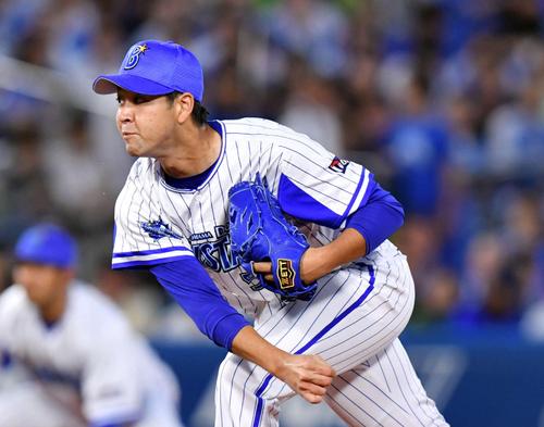 DeNA対ヤクルト　DeNA先発で力投する平良（撮影・滝沢徹郎）