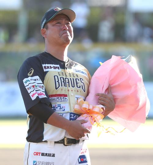 村田修一男泣き「引退」筒香＆岡本へ「25魂」 - プロ野球 : 日刊スポーツ