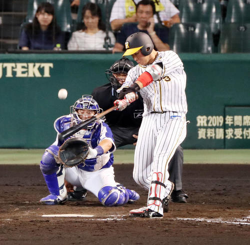 4回裏阪神無死、左中間へソロ本塁打を放つ大山(撮影・前田充)