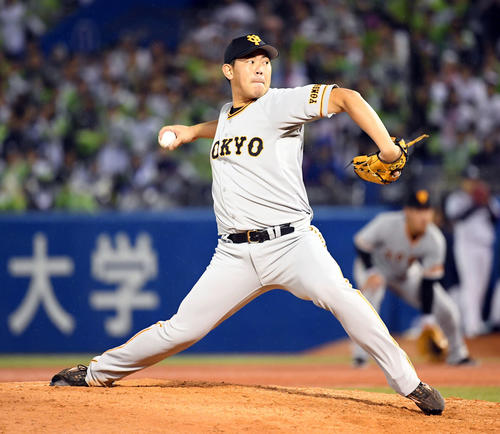 8回、マインドに上がった巨人山口俊（撮影・たえ見朱実）