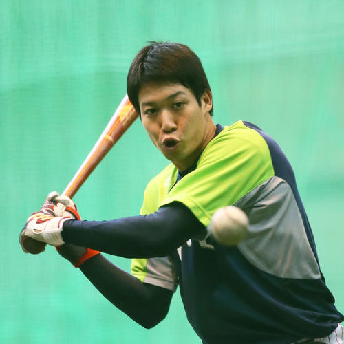 試合前、打撃練習を行うヤクルト山田哲人(撮影・足立雅史)