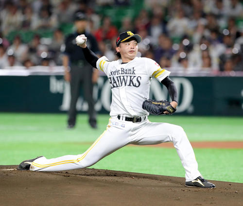 ソフトバンク先発の東浜（撮影・佐藤翔太）