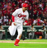 広島鈴木誠也「最高の結果」2年分の思い込め4番弾 - プロ野球 : 日刊