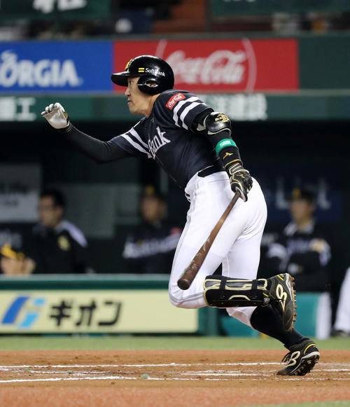 ソフトバンク内川が復活打 CS男7回代打で貫禄 - プロ野球 : 日刊
