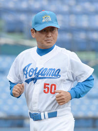 青学大・河原井監督が復帰1年で勇退、多数プロ輩出 - アマ野球