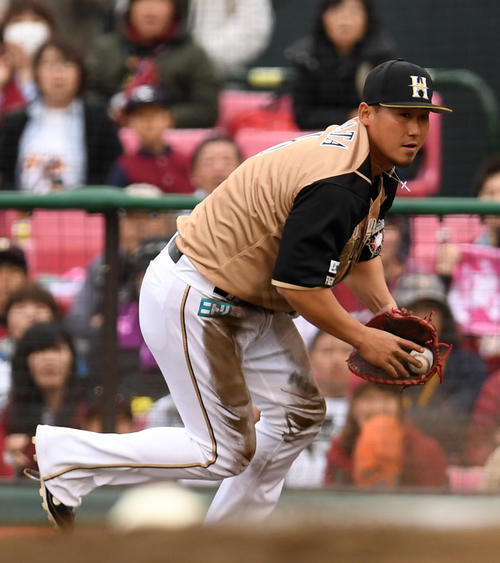 中田翔選手直筆サインボールゴールデングラブ賞 | : 中田翔選手 - 読売
