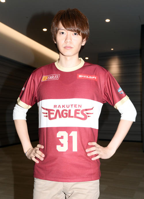 eBASEBALL楽天・ねお（撮影・たえ見朱実）