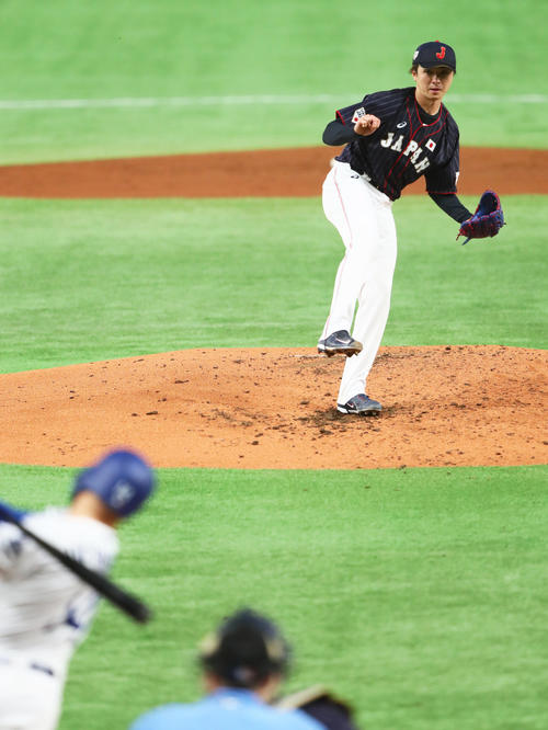 2回裏MLB2死、上沢はヘルナンデスから3者連続となる三振を奪う（撮影・足立雅史）