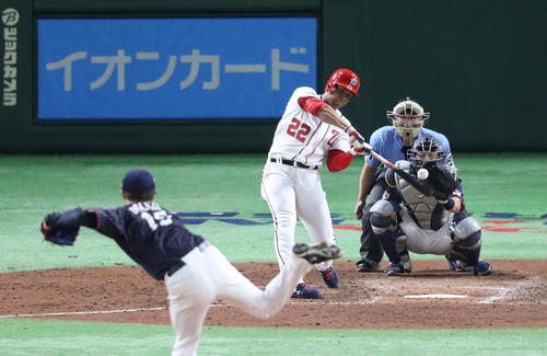 5回裏MLB無死、ソトは左越え本塁打を放つ（撮影・林敏行）