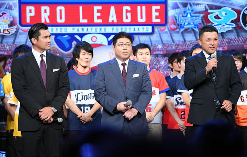 解説者たちも参加。左から黒木知宏氏、真中満氏、谷繁元信氏（撮影・たえ見朱実）