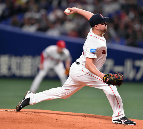 MLB対日本　MLB先発で力投するジョンソン（撮影・滝沢徹郎）