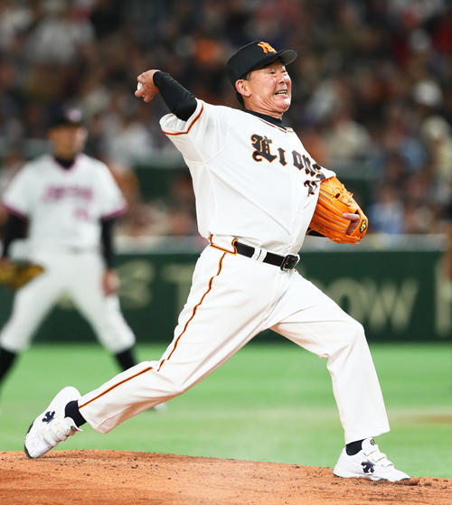 全セ対全パ 力投する全パの東尾(撮影・足立雅史)