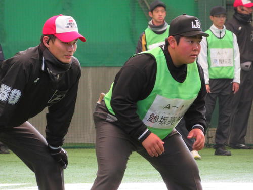 潜入！NPB審判を夢見て54歳女性もスクール受講 - プロ野球 : 日刊