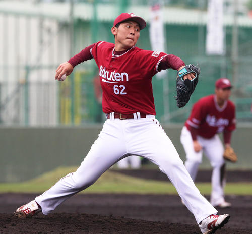 楽天は7回から西口直人が登板する（撮影・上山淳一）