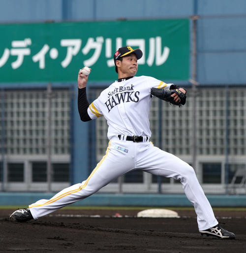 練習試合 先発する武田翔太(撮影・栗木一考)