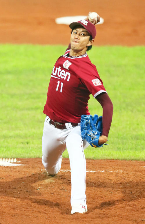 力投する楽天先発の岸(撮影・足立雅史)