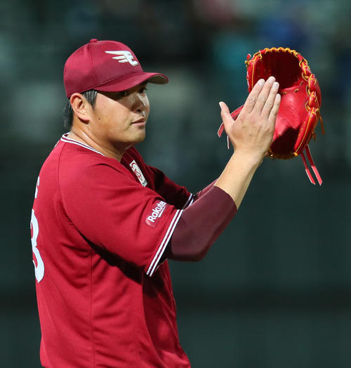ラミゴ対楽天 9回から登板した楽天宋家豪は無失点で試合を締めた(撮影・足立雅史)
