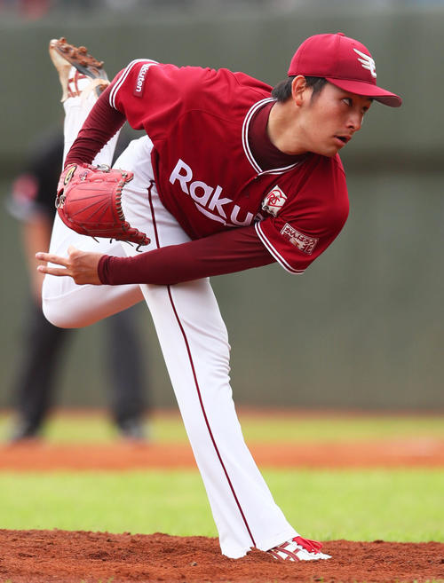 力投する楽天渡辺佑(撮影・足立雅史)