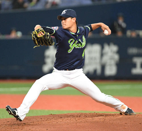 オリックス対ヤクルト　ヤクルト先発の高橋（撮影・渦原淳）