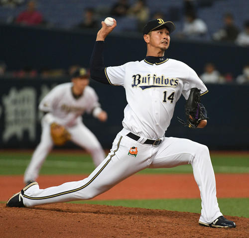 8回表ヤクルト無死から登板した吉田一将(撮影・渦原淳)