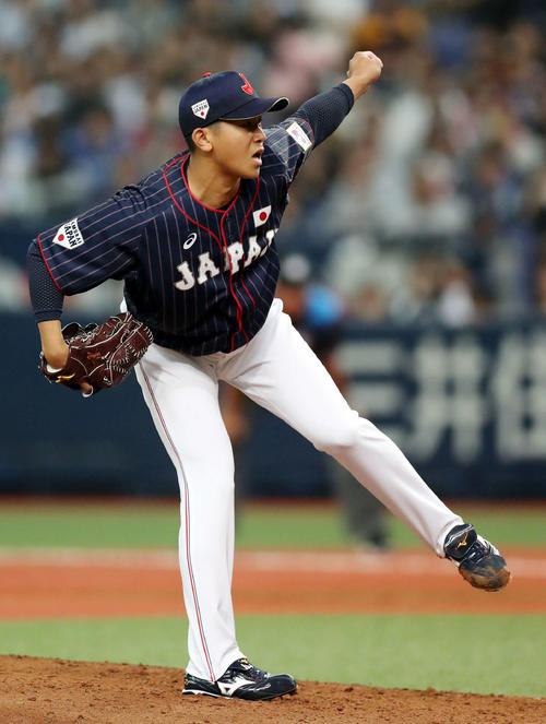 日本先発の今永(撮影・狩俣裕三)