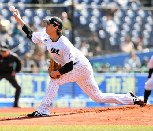 ロッテ対ヤクルト　先発で力投するロッテ涌井（撮影・滝沢徹郎）