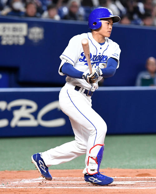 中日対西武 6回裏中日1死、根尾は投ゴロに倒れる(撮影・前岡正明)