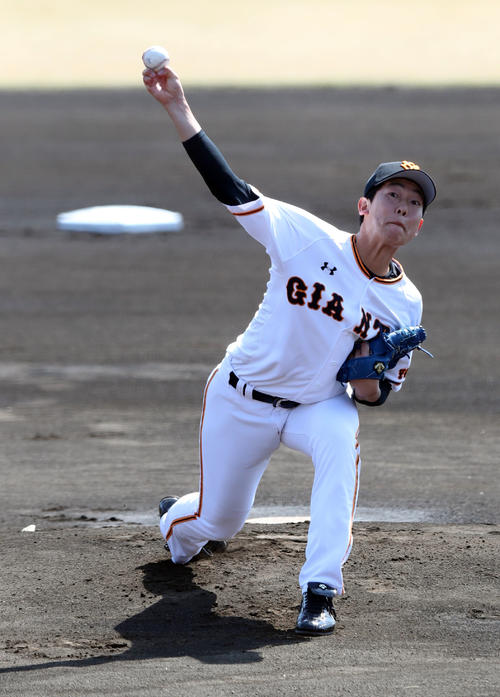 巨人対日本ハム 巨人先発の畠(撮影・垰建太)