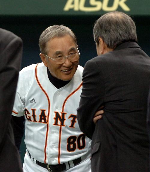 巨人の統括ディレクターに就任した近藤昭仁ヘッドコーチ（2006年11月23日）