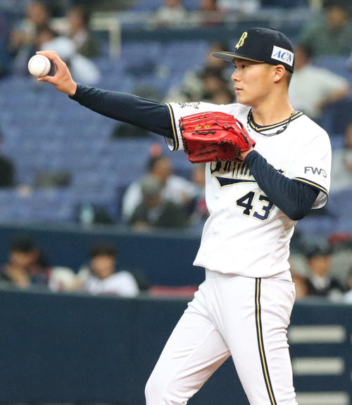 オリックス対ソフトバンク　8回途中までソフトバンク打線を無安打と好投する山本（撮影・上山淳一）
