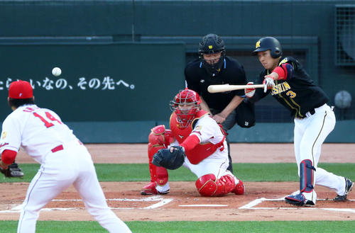 1回表阪神2死二塁、大山悠輔は先制の中前適時打を放つ（撮影・上山淳一）