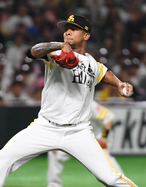 ソフトバンク対ロッテ　先発のミランダ（撮影・今浪浩三）