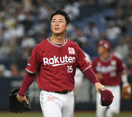 オリックス対楽天　6回3失点で降板する楽天美馬（撮影・渦原淳）