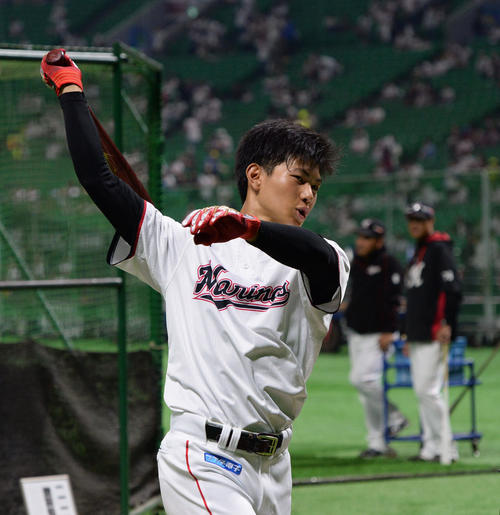 ソフトバンク対ロッテ　出場選手登録を抹消された藤原恭大（撮影・今浪浩三）