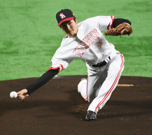 ソフトバンク対ロッテ　2勝目を挙げた高橋礼（撮影・今浪浩三）　