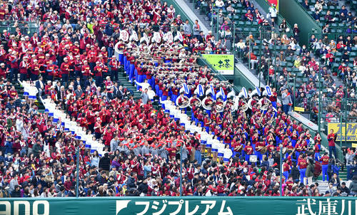 4月3日、センバツ高校野球決勝戦　習志野対東邦　習志野の応援団