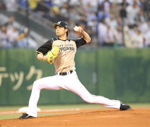 ソフトバンク対日本ハム　日本ハム先発の上原（撮影・梅根麻紀）