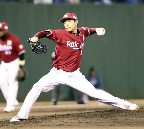 西武対楽天　力投する楽天先発の辛島（撮影・浅見桂子）