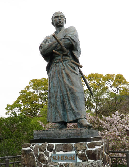 長崎市の風頭公園にある坂本龍馬像