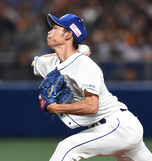 中日対巨人 7回表巨人無死、登板する又吉(撮影・森本幸一)