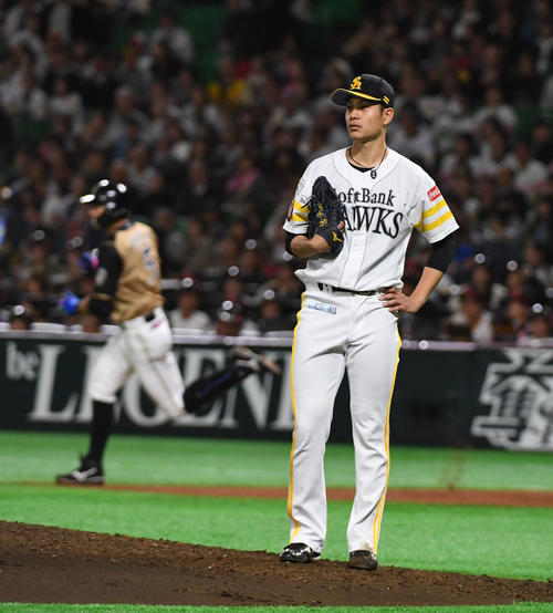 大竹は大田に先制の2点本塁打を浴びる（撮影・今浪浩三）